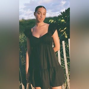Abercrombie Ruched Flutter sleeve mini dress black